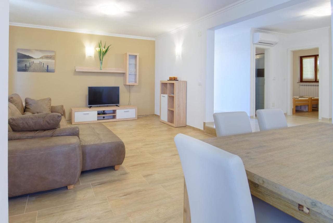 Plovanija Apartments Belvedere By Rent Istria מראה חיצוני תמונה