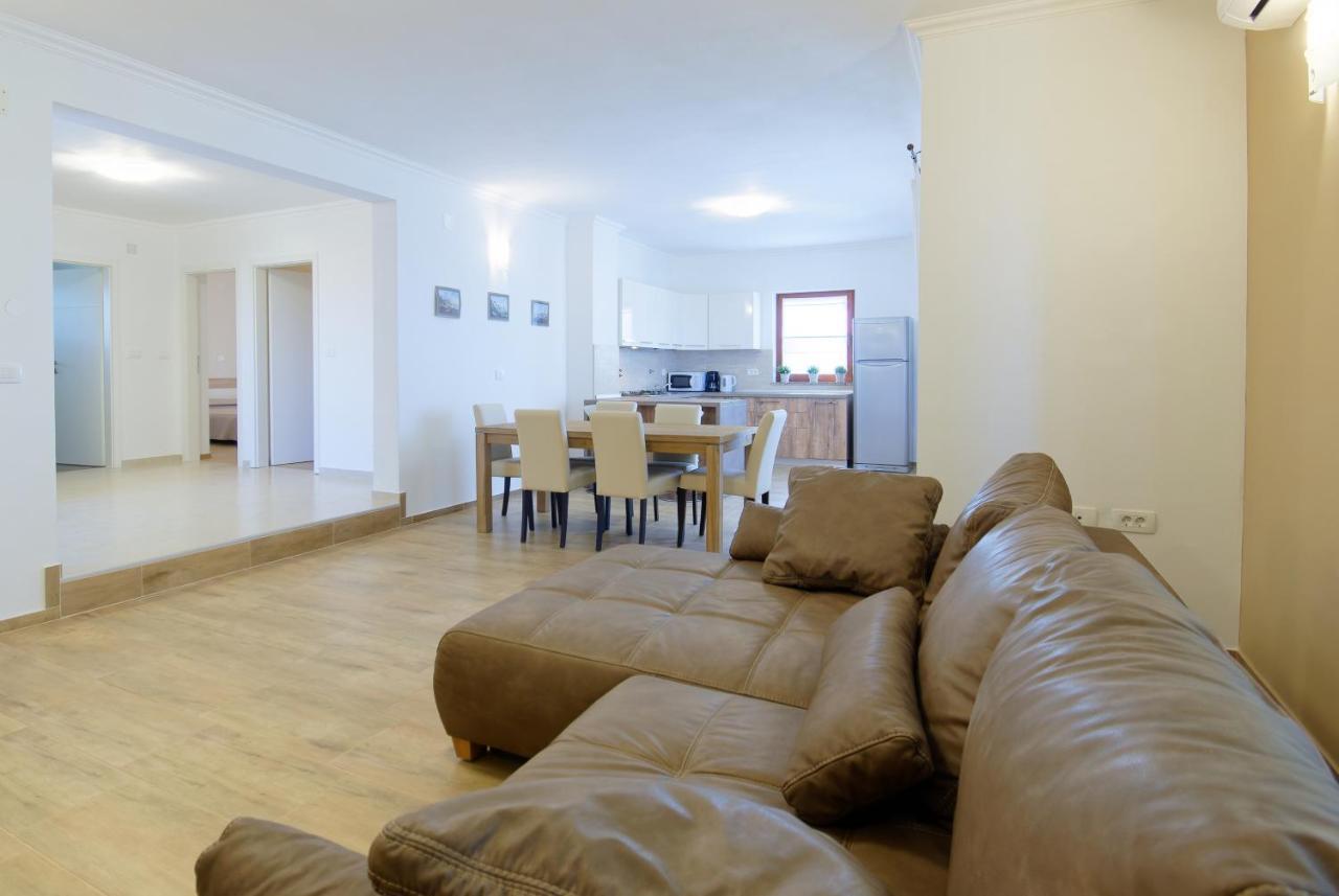 Plovanija Apartments Belvedere By Rent Istria מראה חיצוני תמונה