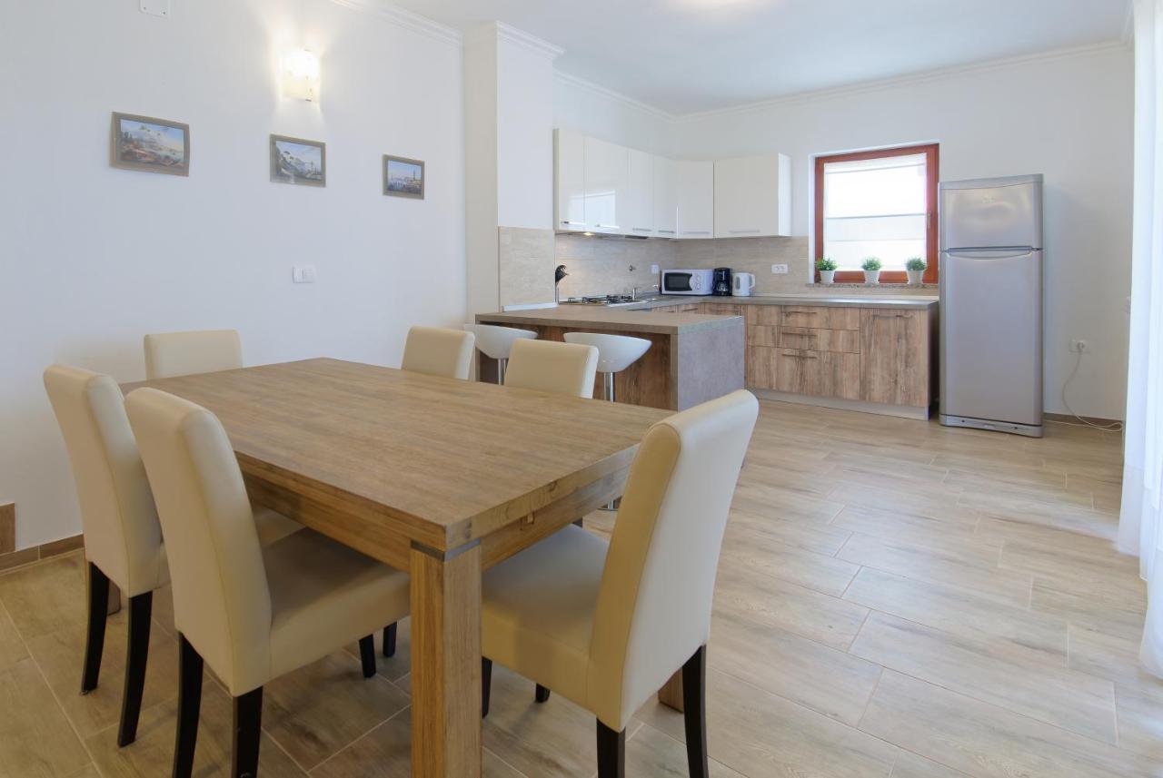Plovanija Apartments Belvedere By Rent Istria מראה חיצוני תמונה
