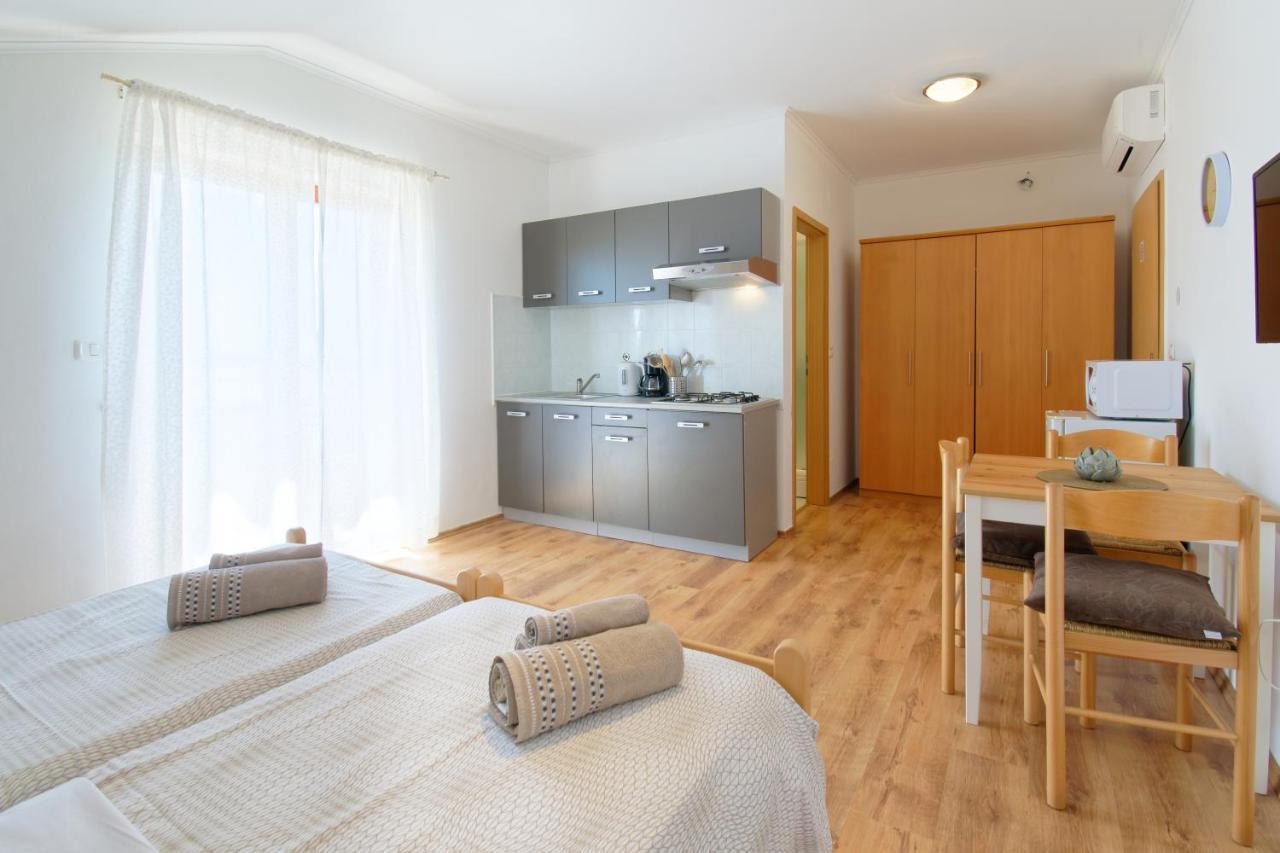 Plovanija Apartments Belvedere By Rent Istria מראה חיצוני תמונה