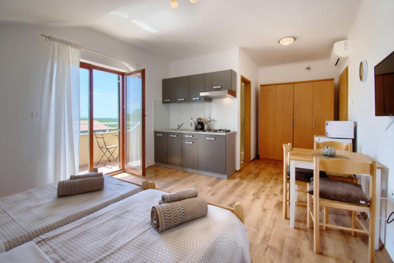 Plovanija Apartments Belvedere By Rent Istria מראה חיצוני תמונה