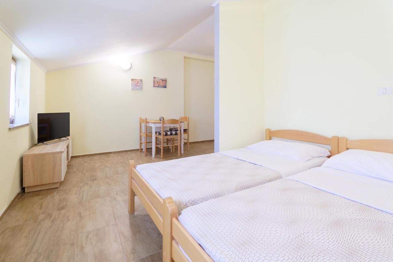 Plovanija Apartments Belvedere By Rent Istria מראה חיצוני תמונה
